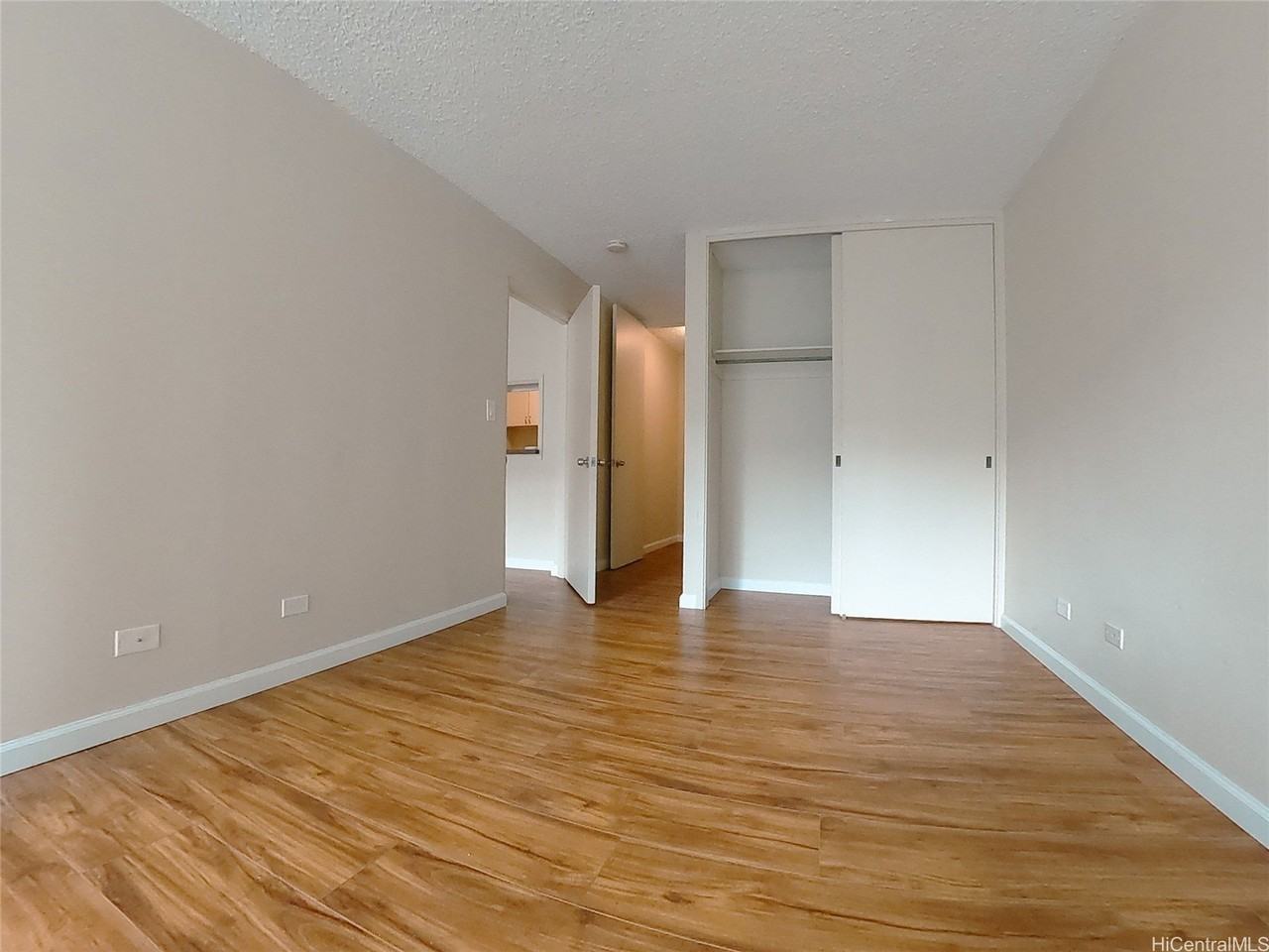 1617 Kapiolani Blvd #1105 - Photo 6 of 12