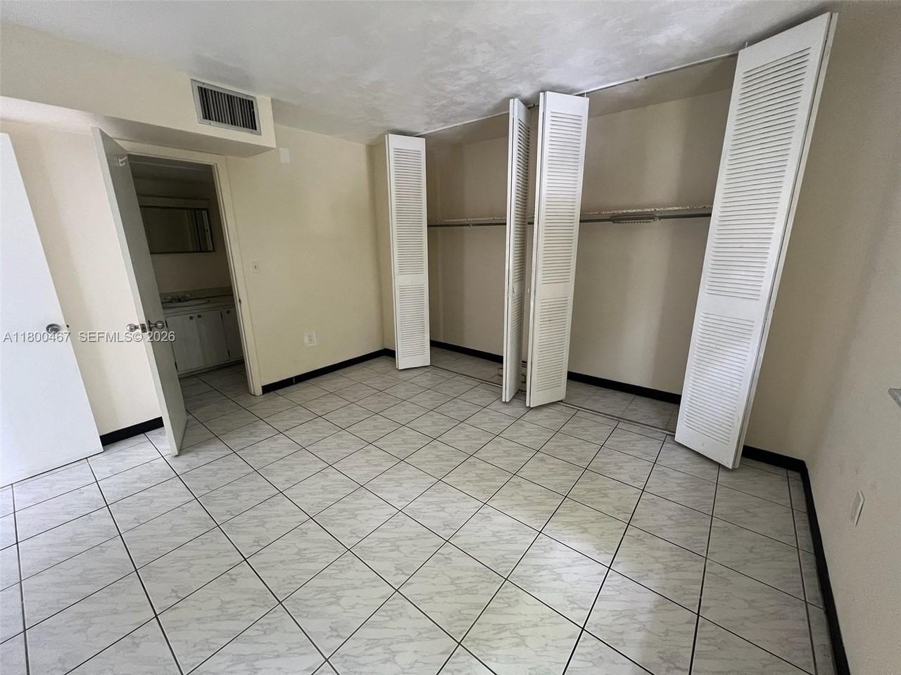 7125 Dickens Ave #4 - Photo 3 of 9