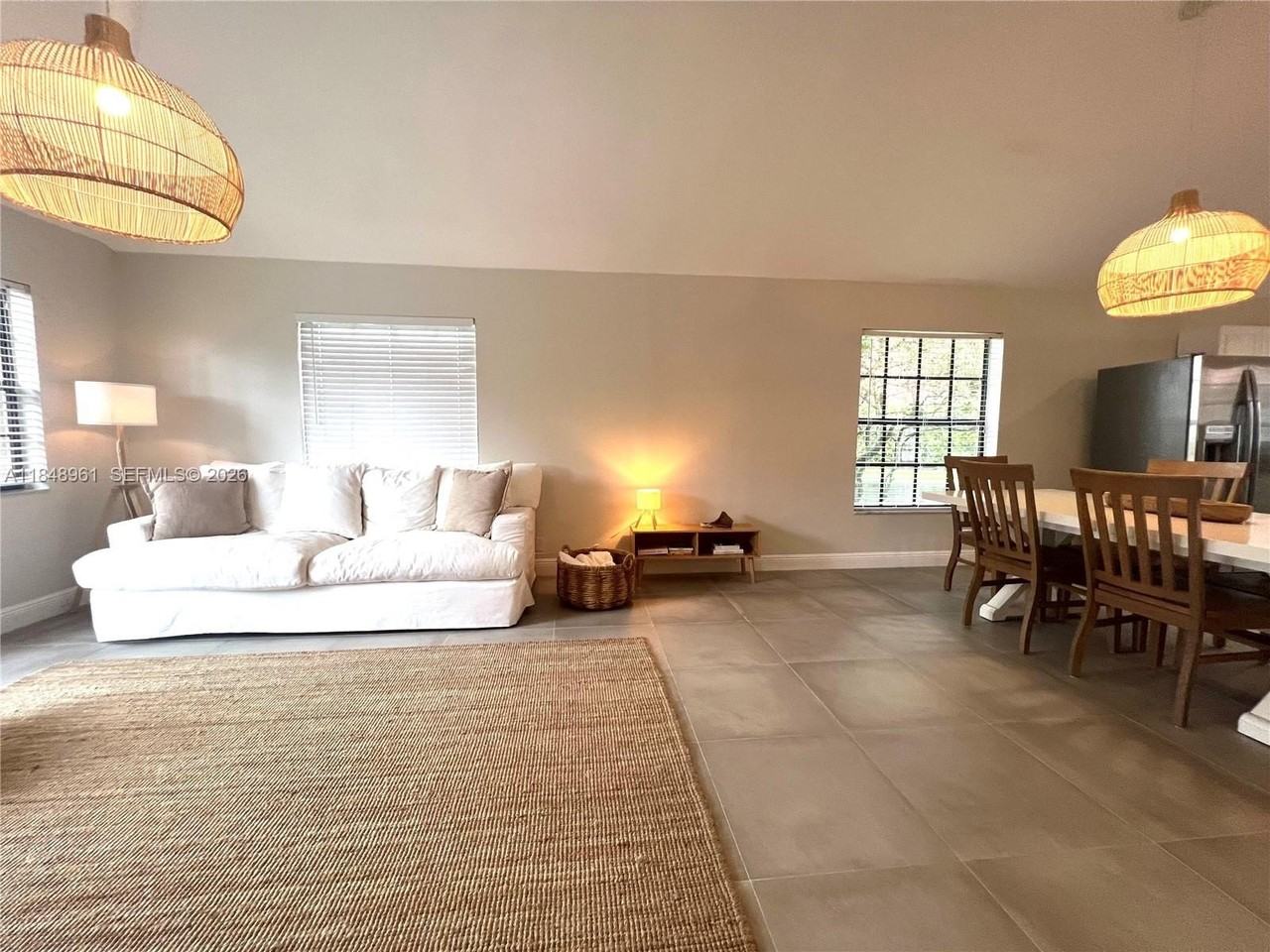 13473 Fountain View Blvd #1 - Photo 6 of 31