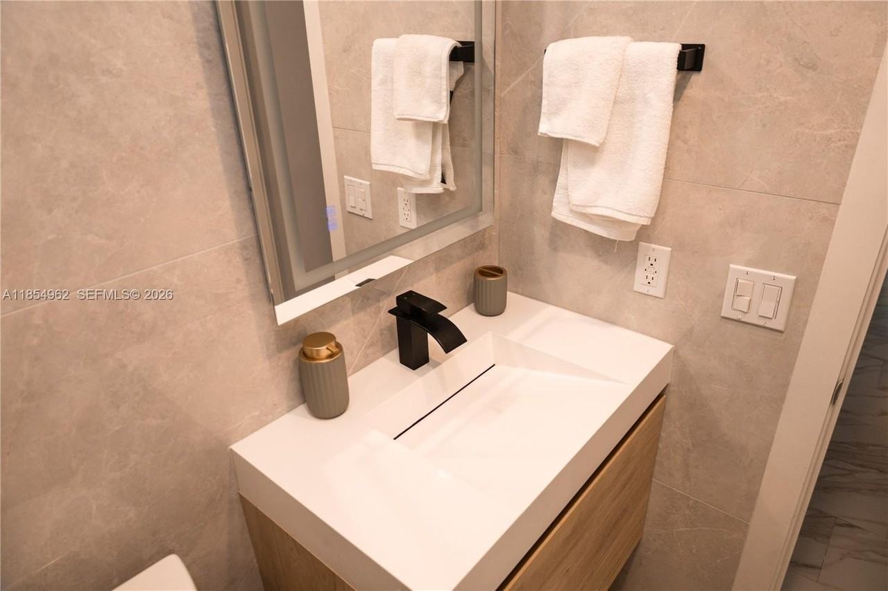 224 Meridian Ave #6 - Photo 4 of 24