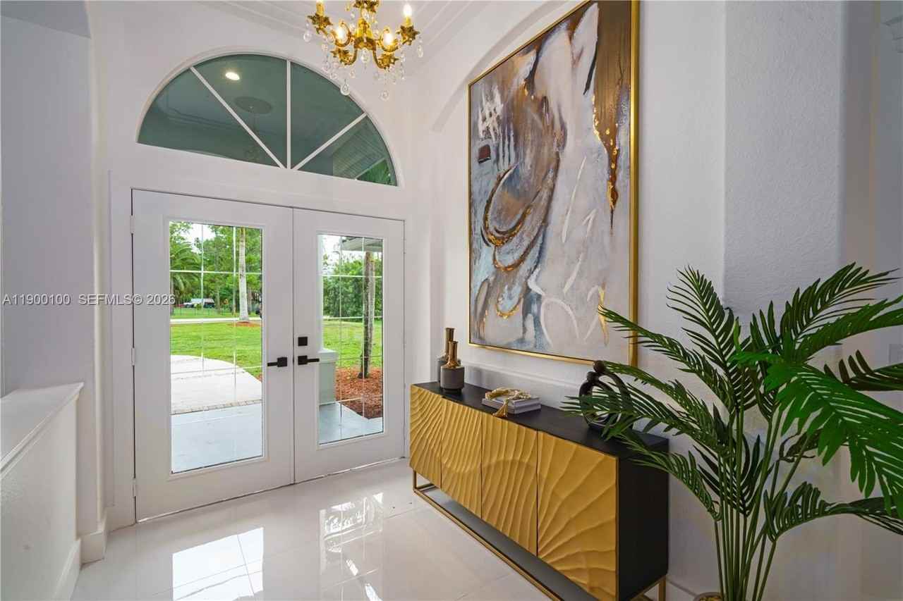 11066 46th Pl N - Photo 3 of 50