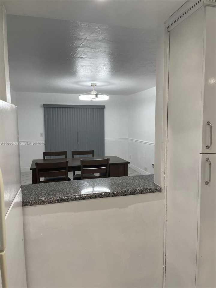 7505 Sw 82nd St #117 - Photo 4 of 20
