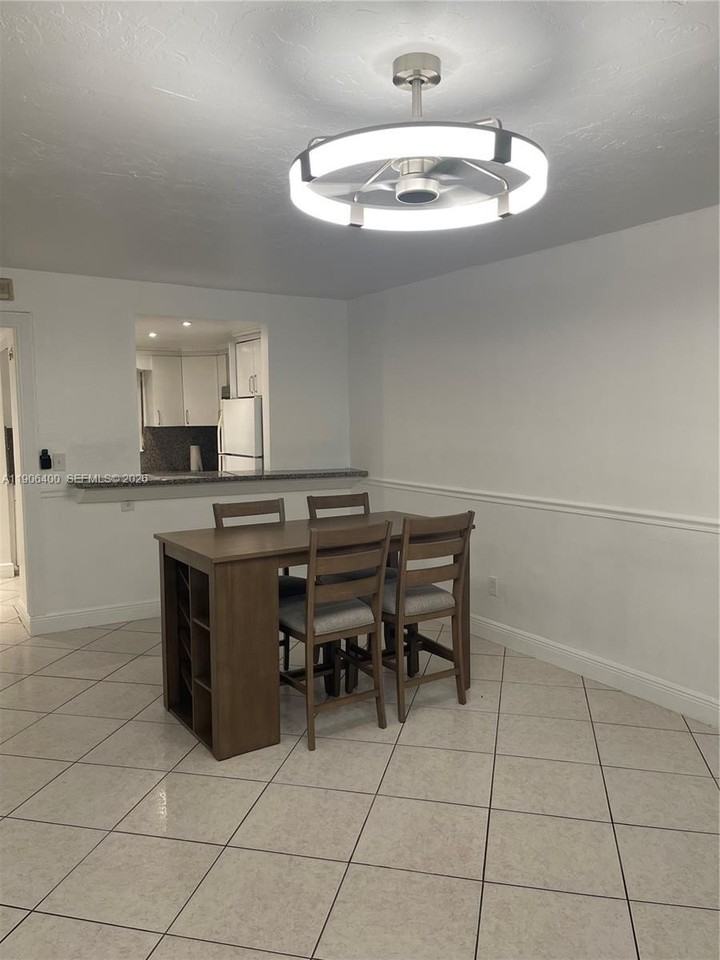 7505 Sw 82nd St #117 - Photo 5 of 20