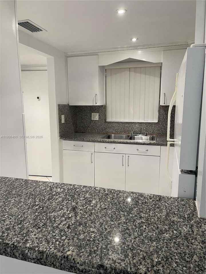 7505 Sw 82nd St #117 - Photo 7 of 20
