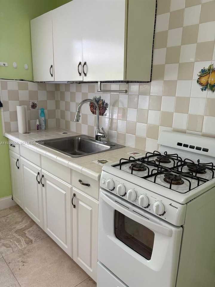 13330 Sw 79th St #1 - Photo 3 of 11
