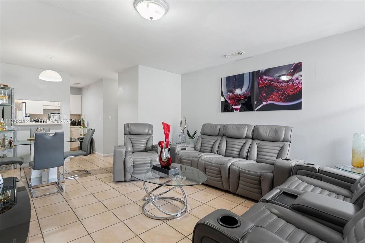 7111 Sw 129th Ave #6 - Photo 3 of 23
