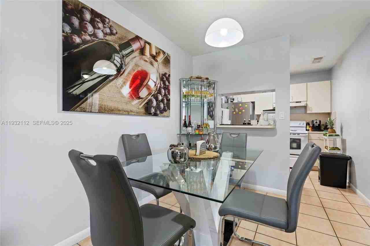 7111 Sw 129th Ave #6 - Photo 6 of 23