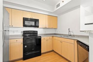 1919 Van Buren St #418A - Photo 1 of 1