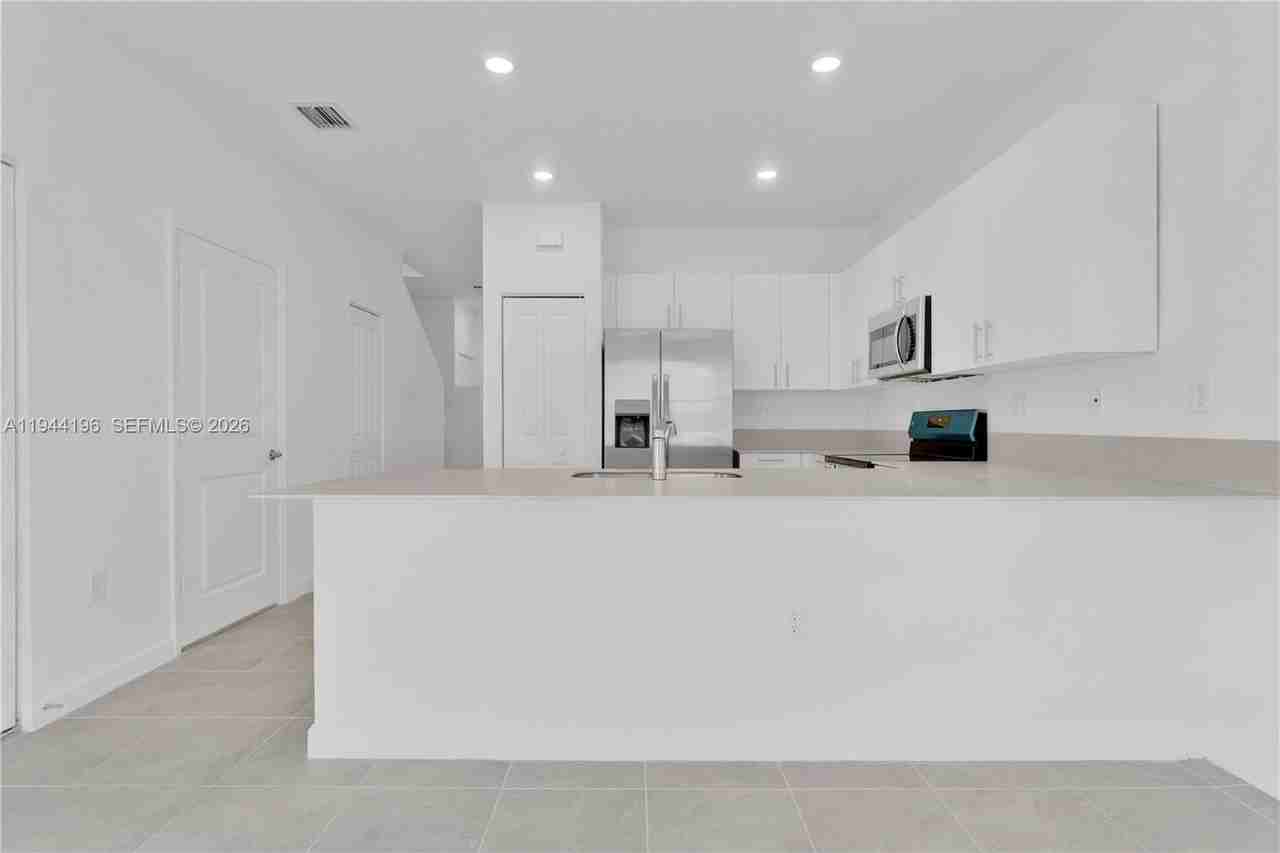 12168 Sw 268th Ln - Photo 6 of 27