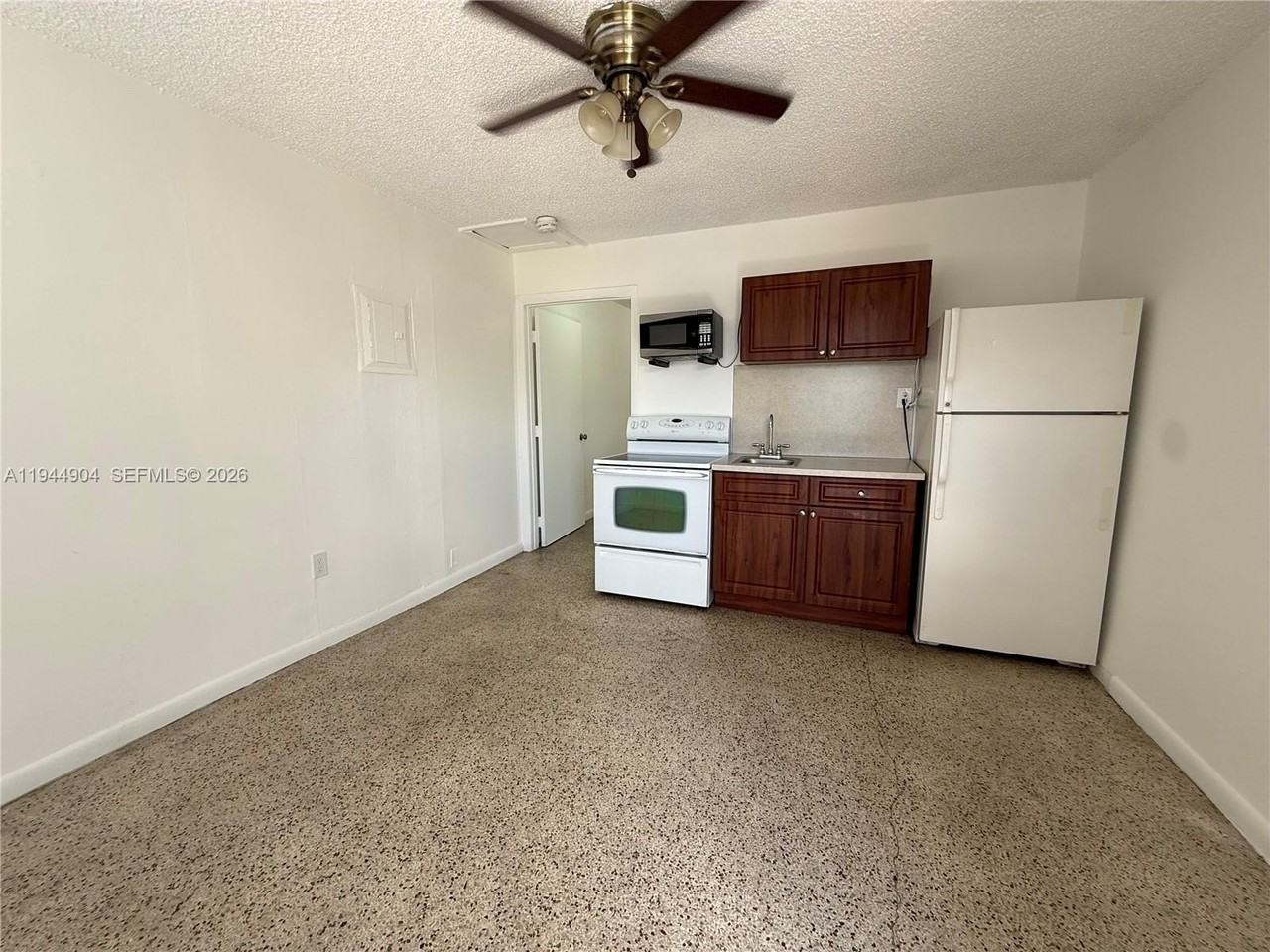 59 W 26th St #6