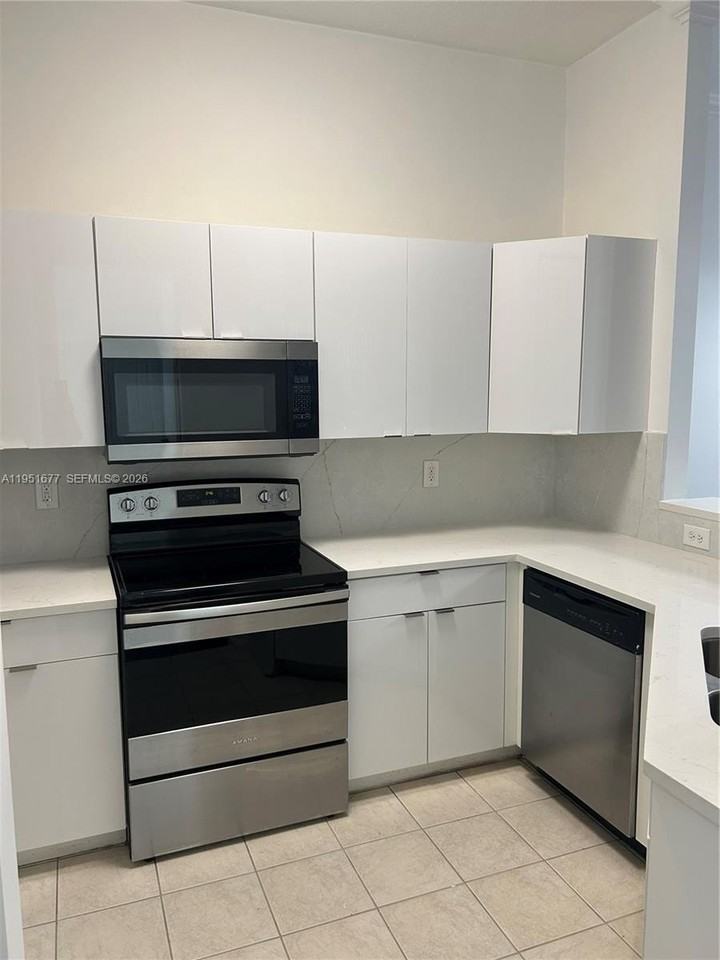 4508 Sw 160th Ave #732 - Photo 5 of 14