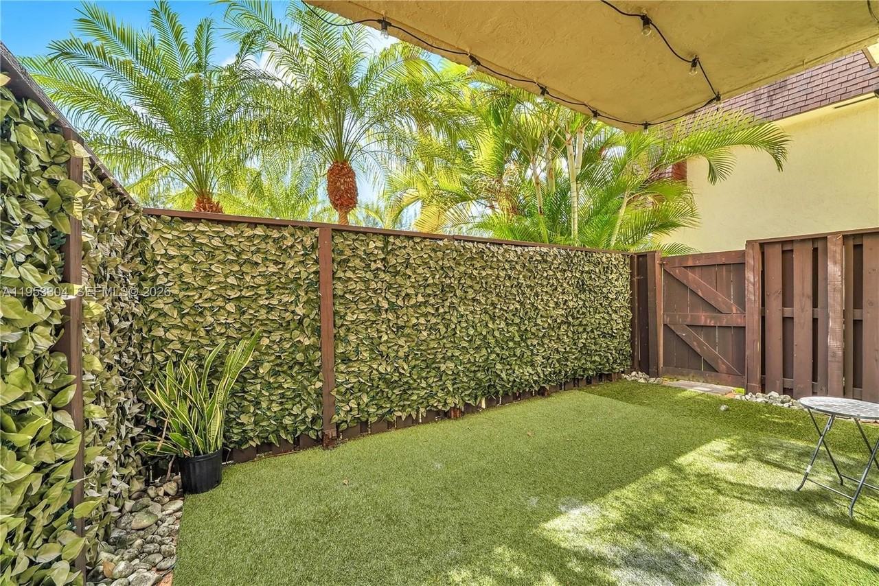 13720 Sw 90th Ave #8 - Photo 6 of 20
