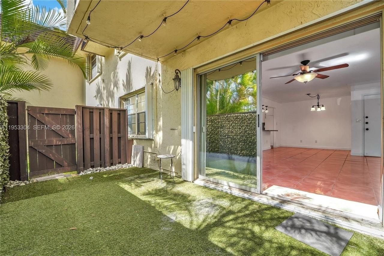 13720 Sw 90th Ave #8 - Photo 7 of 20