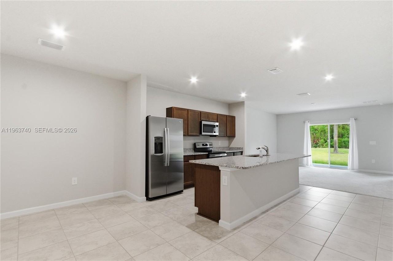 323 Raspberry Rd #323 - Photo 5 of 29