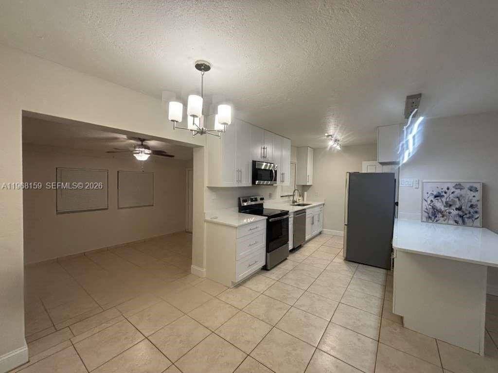 21882 Haines Ave - Photo 2 of 25