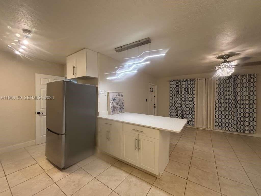 21882 Haines Ave - Photo 5 of 25