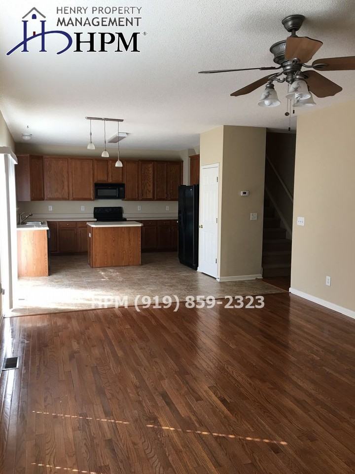 125 Kellerhis Dr - Photo 3 of 7