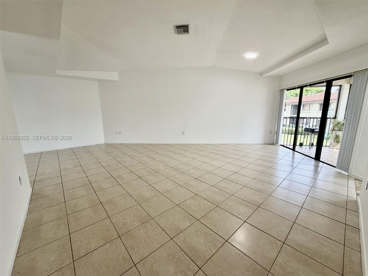 9658 Sw 138th Ave #9658 - Photo 4 of 20