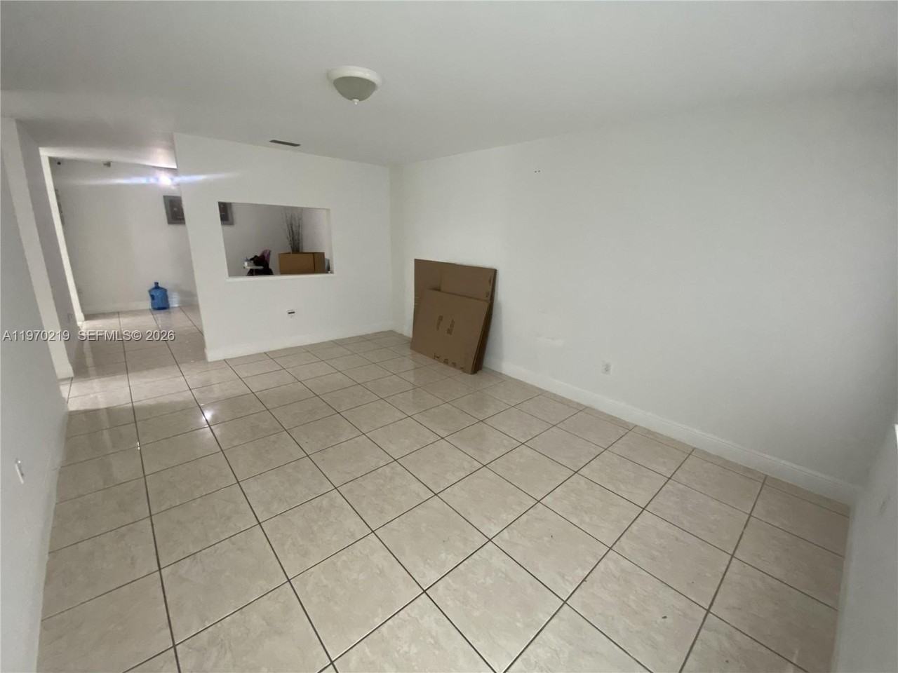 3251 Sw 67th Ave - Photo 5 of 39
