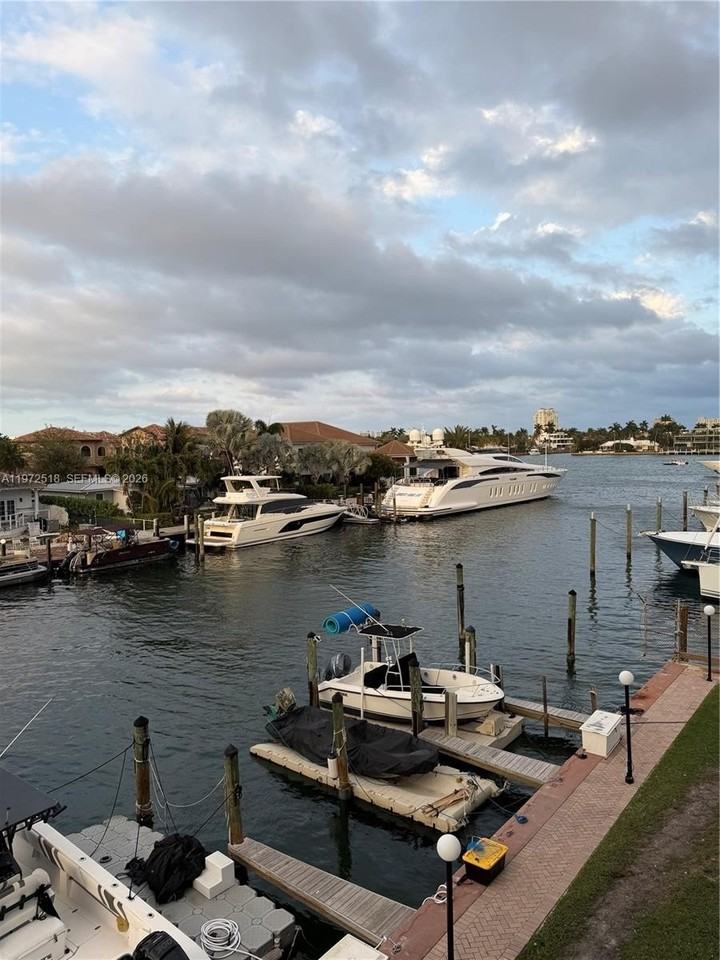 1777 Se 15th St #320