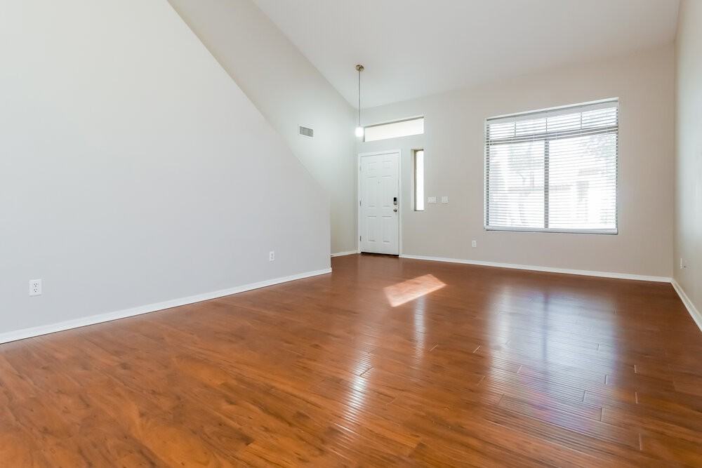 3802 N 104th Ave - Photo 5 of 17