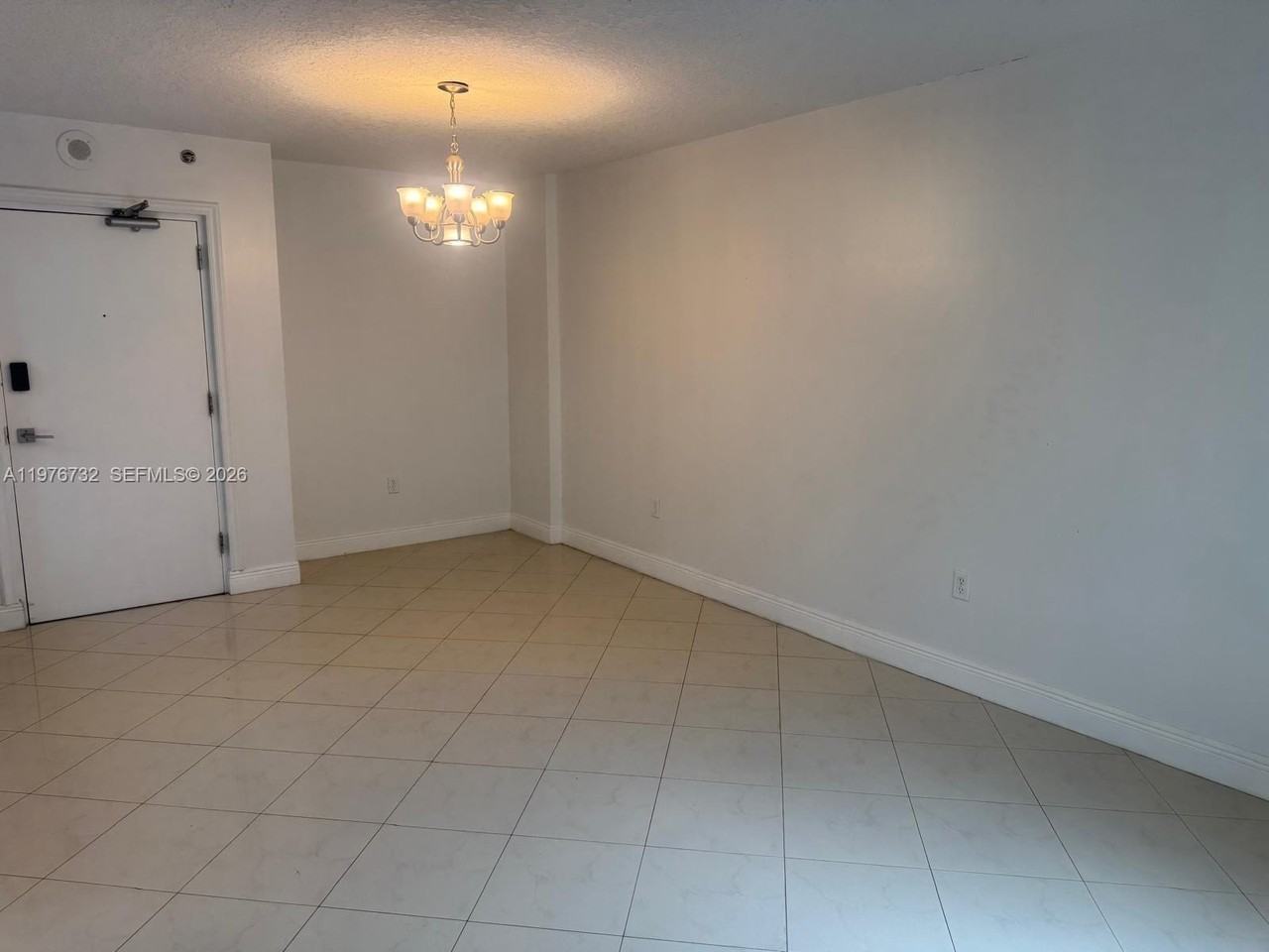 104 Sw 9th St #1403 - Photo 4 of 14