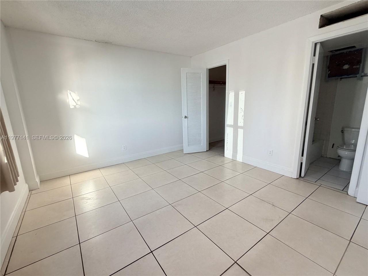 899 West Ave #8F - Photo 3 of 23