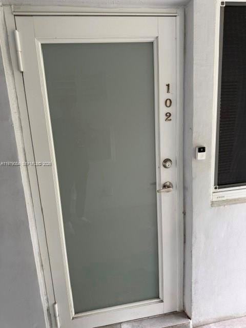 2430 Ne 135th St #102 - Photo 4 of 34