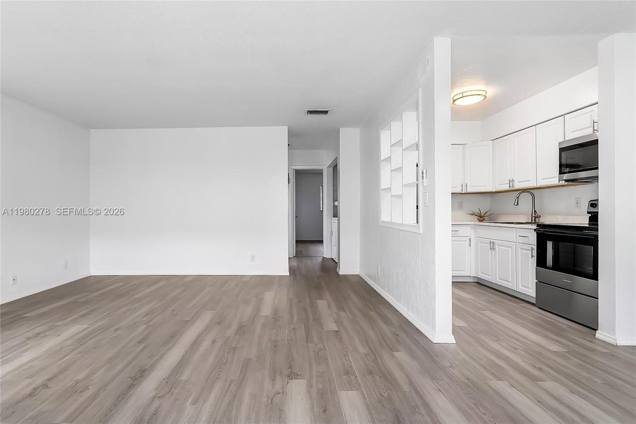 2327 Nw 52nd Ct #2327 - Photo 6 of 30