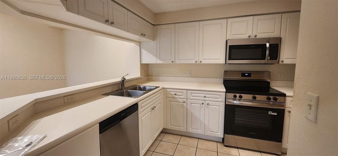 2726 Anzio Ct #308 - Photo 4 of 13