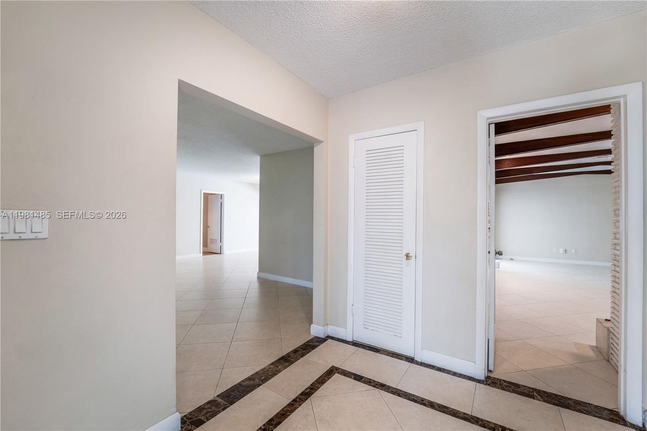 7970 Sw 146th St - Photo 3 of 40