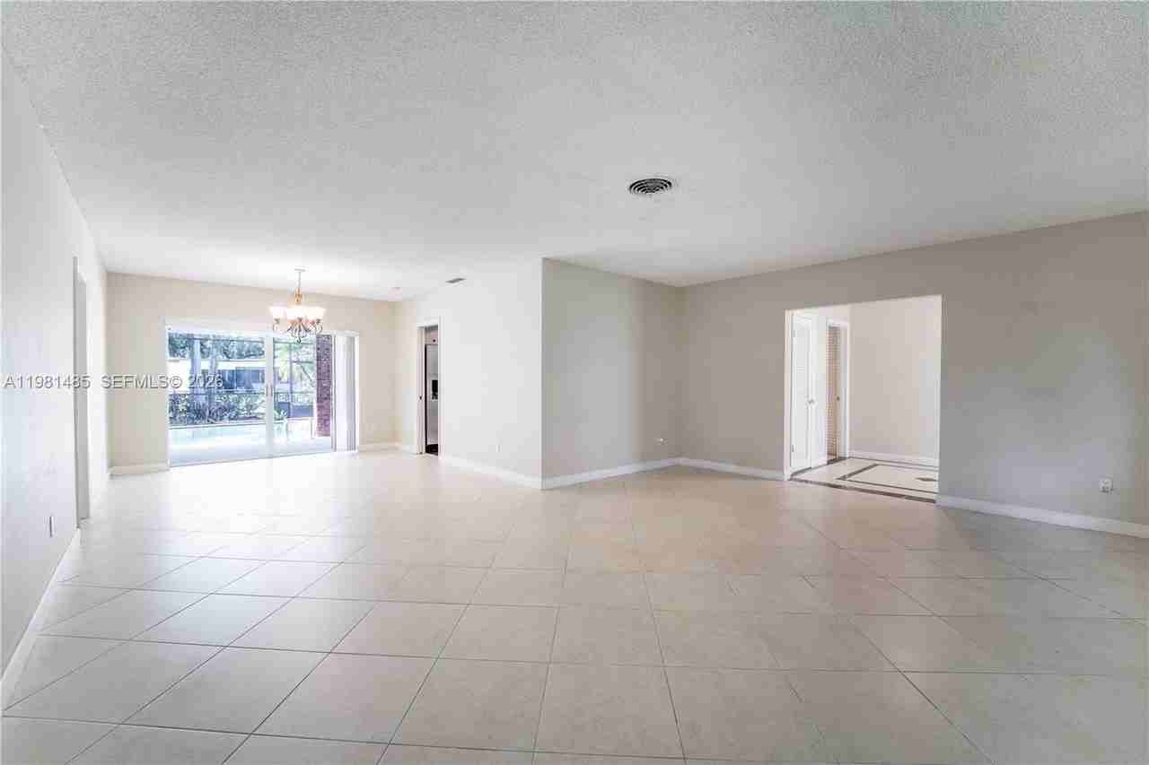7970 Sw 146th St - Photo 4 of 40