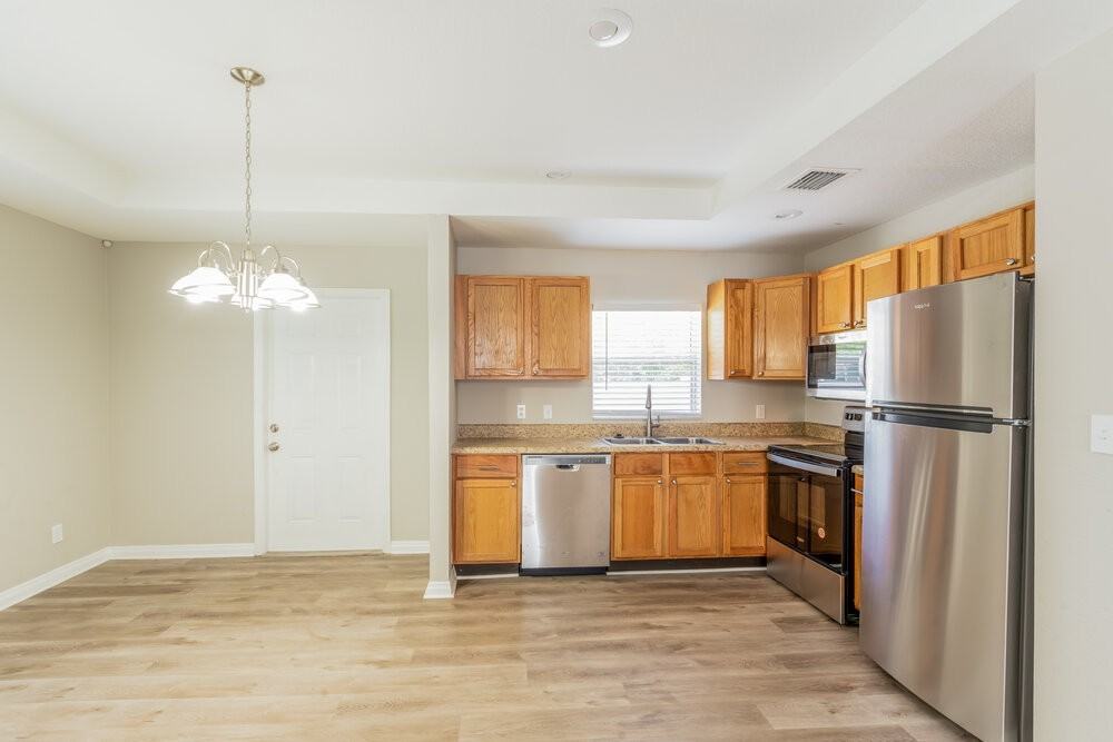 674 15th Ave S - Photo 6 of 16