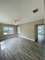 820 Se 12th St #1 - Photo 1 of 1