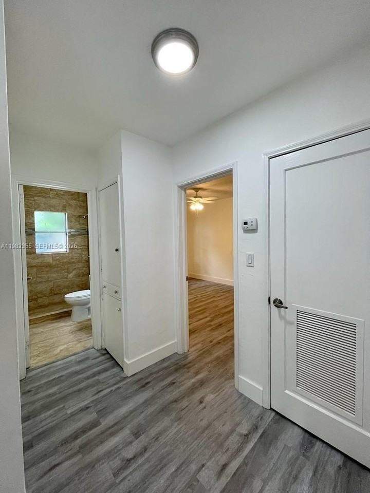 820 Se 12th St #1 - Photo 5 of 8