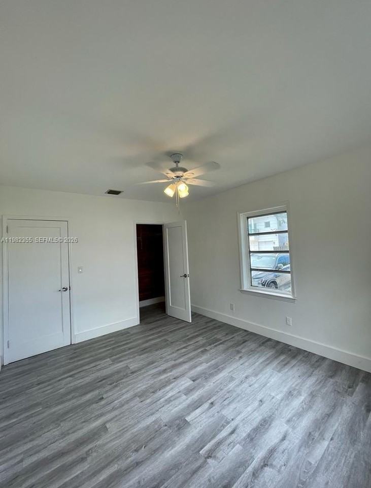 820 Se 12th St #1 - Photo 7 of 8