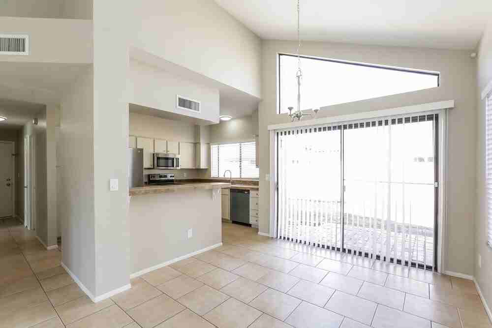 18421 N 44th Pl - Photo 7 of 17