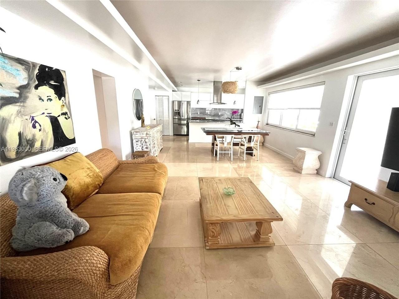 10190 Collins Ave #106 - Photo 6 of 21