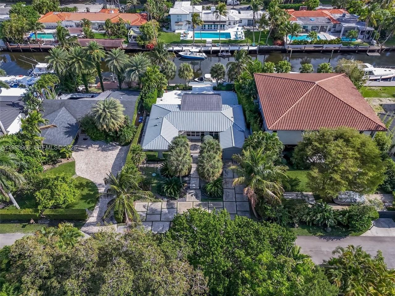 1150 Ne 91st St - Photo 4 of 41