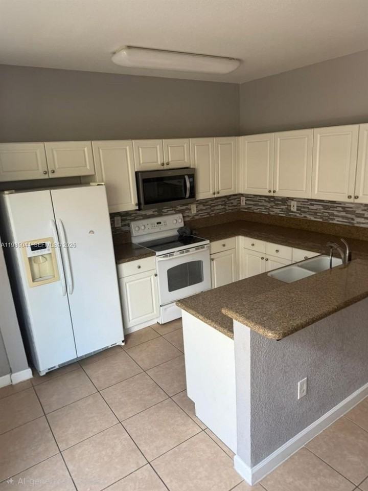 12947 Sw 135th Ter #12947 - Photo 3 of 7