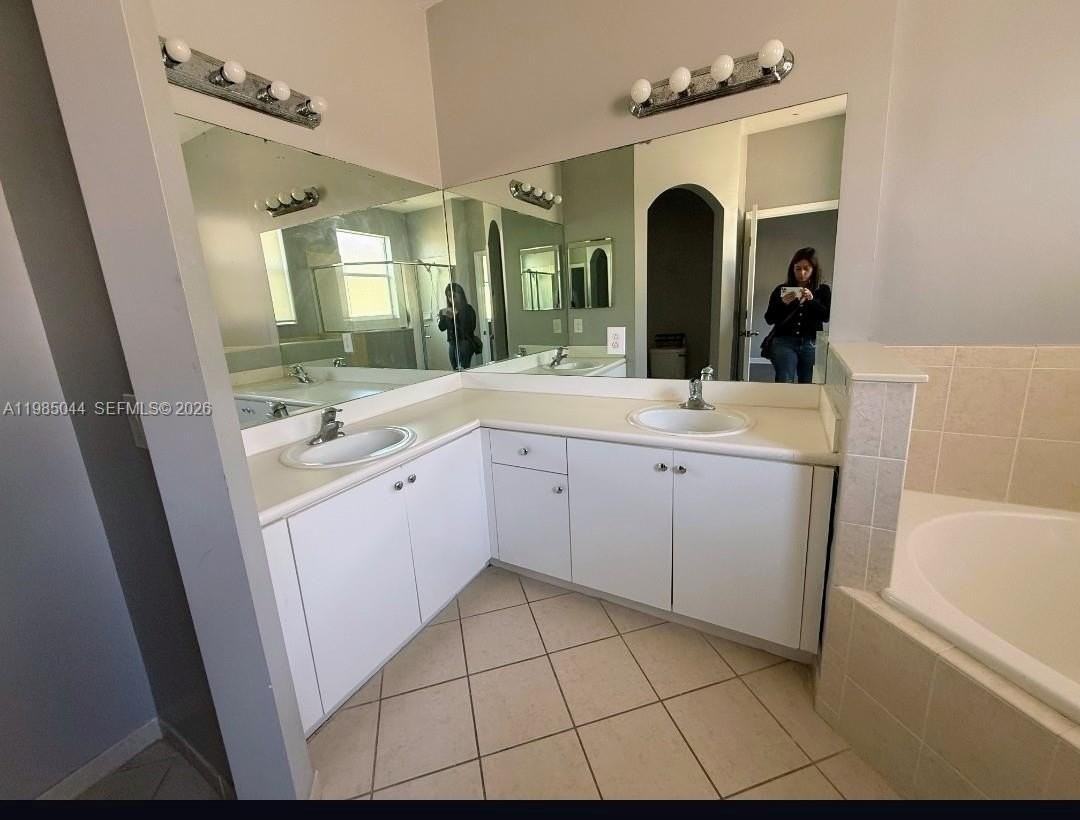 12947 Sw 135th Ter #12947 - Photo 5 of 7