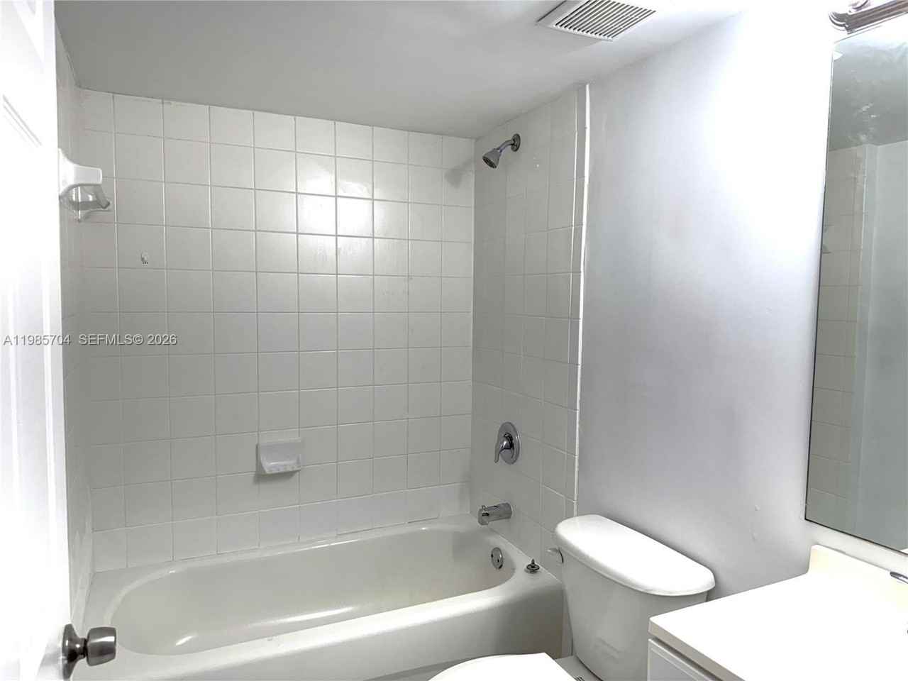 1260 Se 28th Ct #104 - Photo 7 of 14
