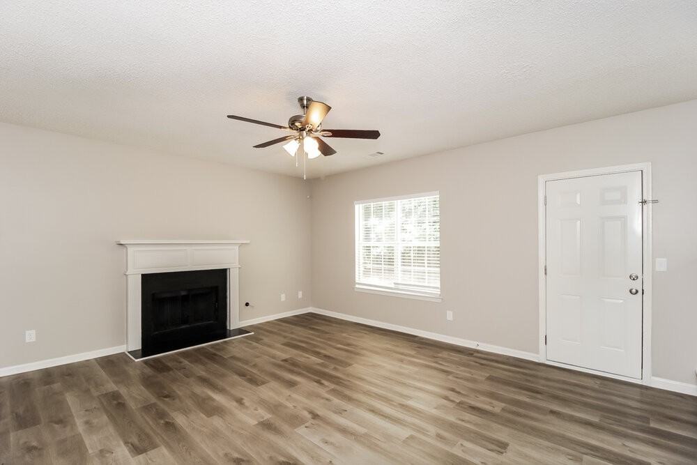 202 Goldleaf Dr - Photo 4 of 17