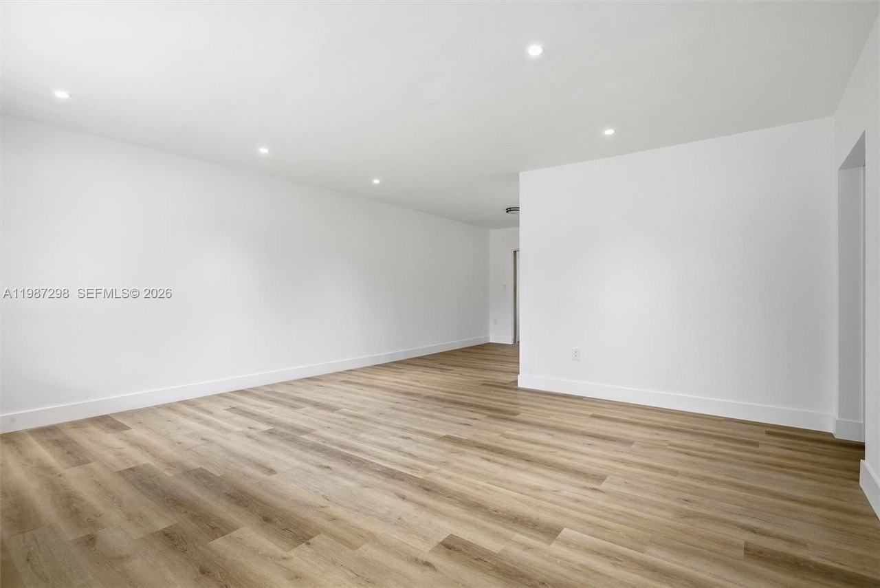 11434 Sw 81st Rd #11434 - Photo 7 of 22