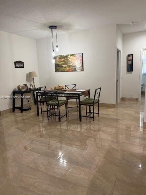 513 Live Oak Ln - Photo 4 of 19