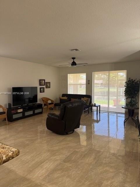 513 Live Oak Ln - Photo 5 of 19