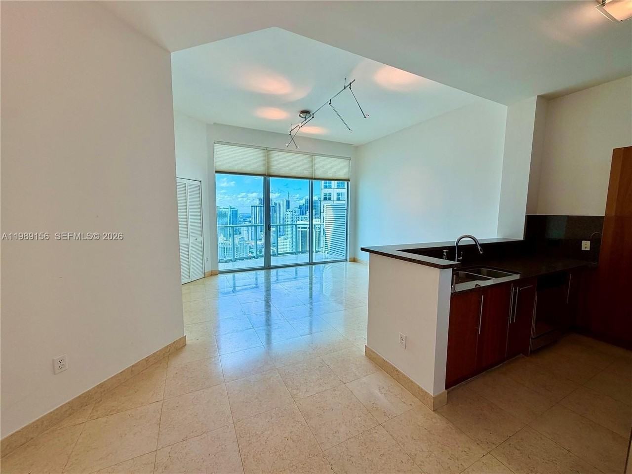 300 S Biscayne Blvd