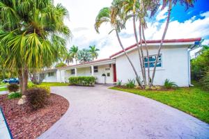 featured image of 909 N 13th Ct