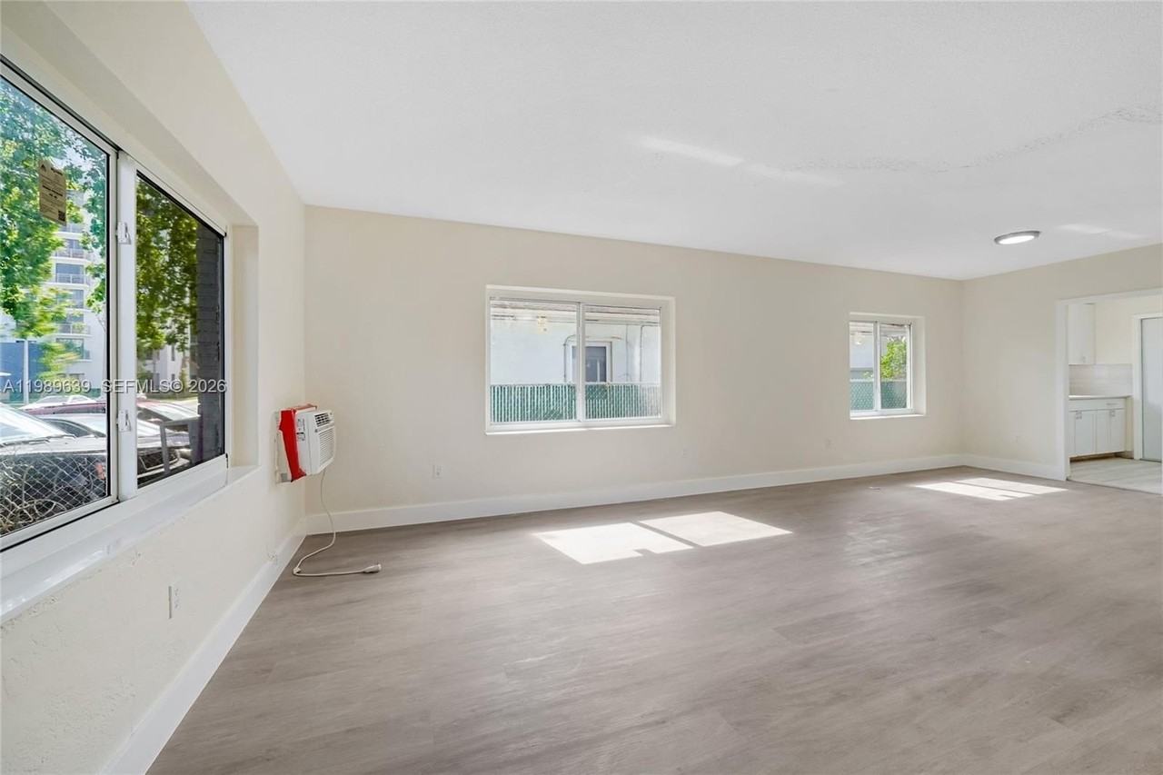 2025 Fillmore St #1-2 - Photo 5 of 24