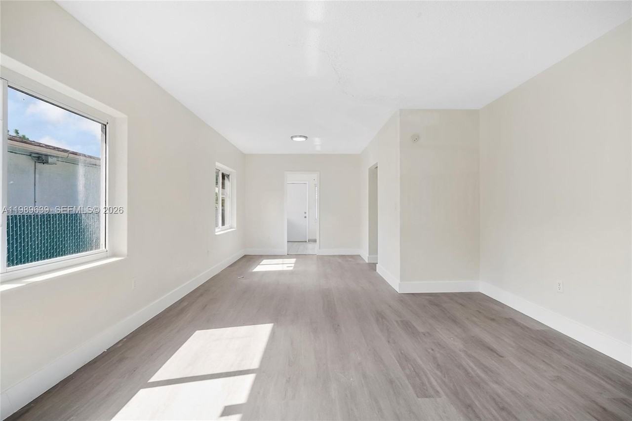 2025 Fillmore St #1-2 - Photo 6 of 24